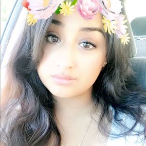 Meet your Posher, Selena